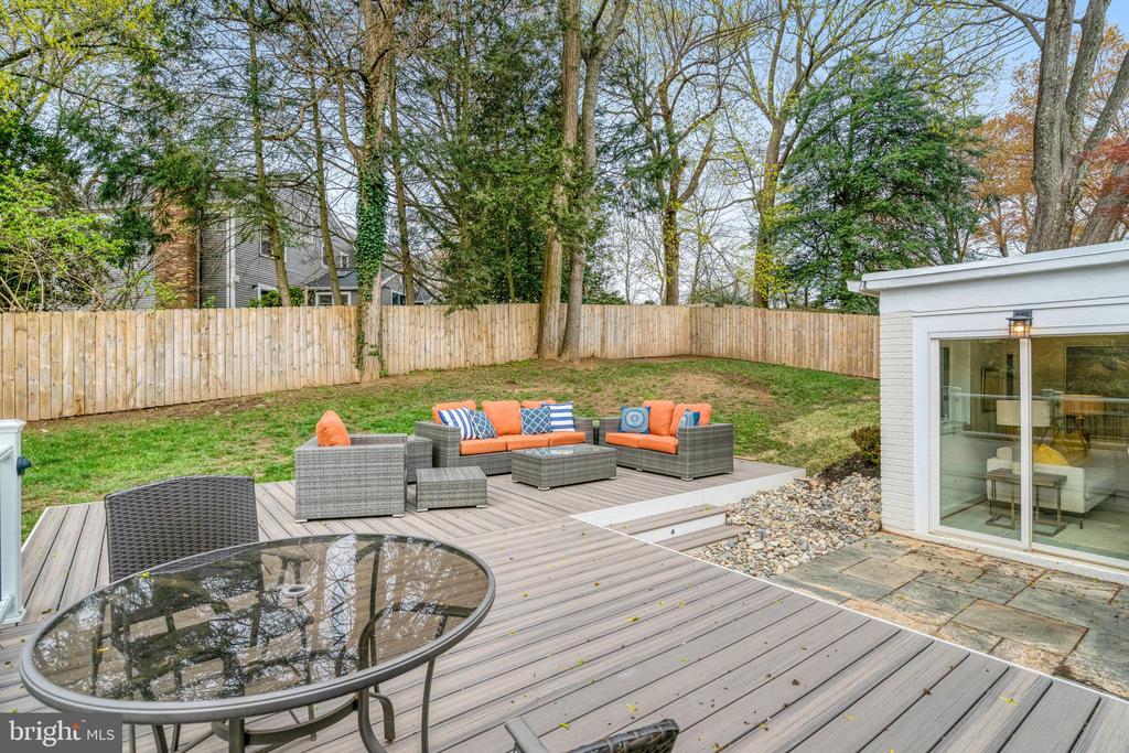 2642 ROBERT WALKER PLACE