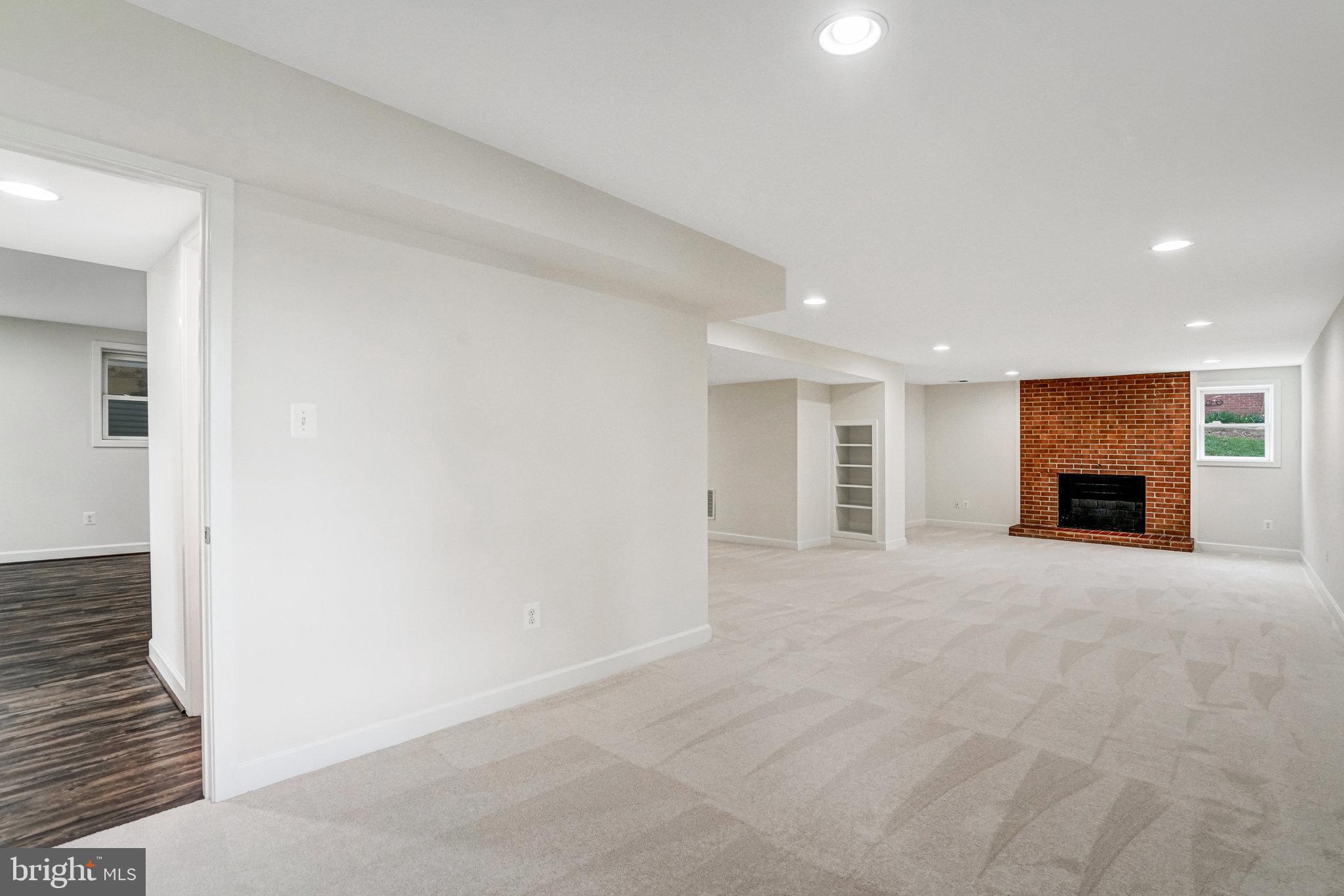 2642 ROBERT WALKER PLACE