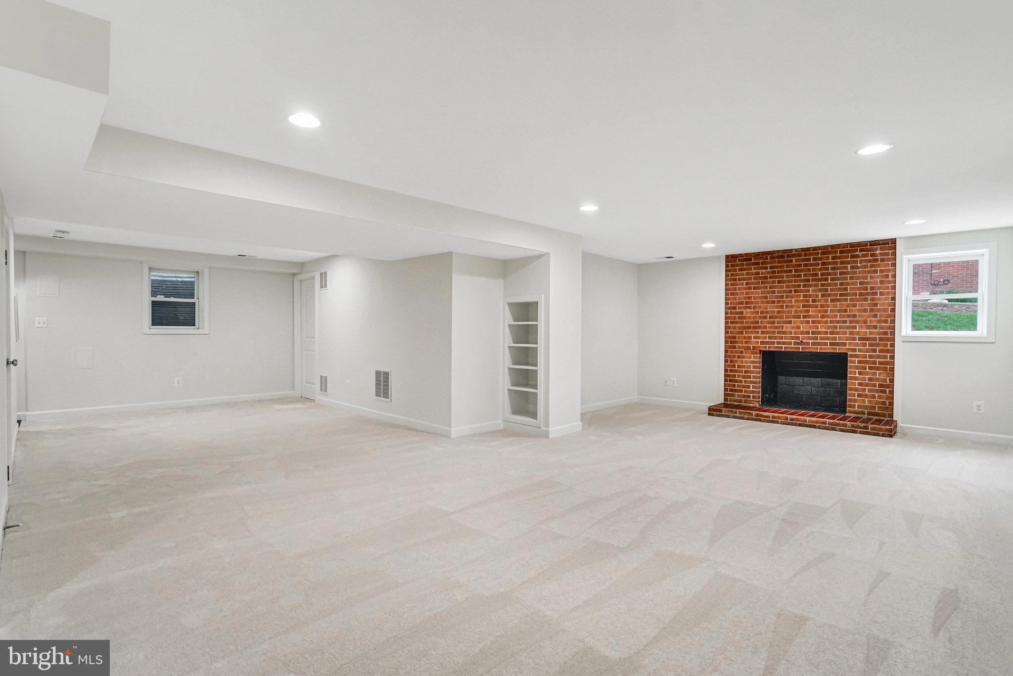 2642 ROBERT WALKER PLACE