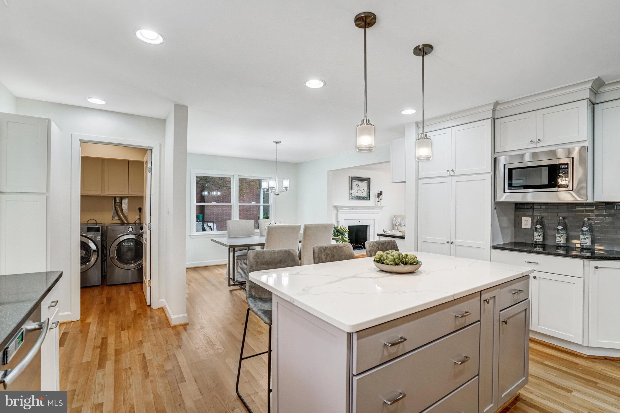 2642 ROBERT WALKER PLACE