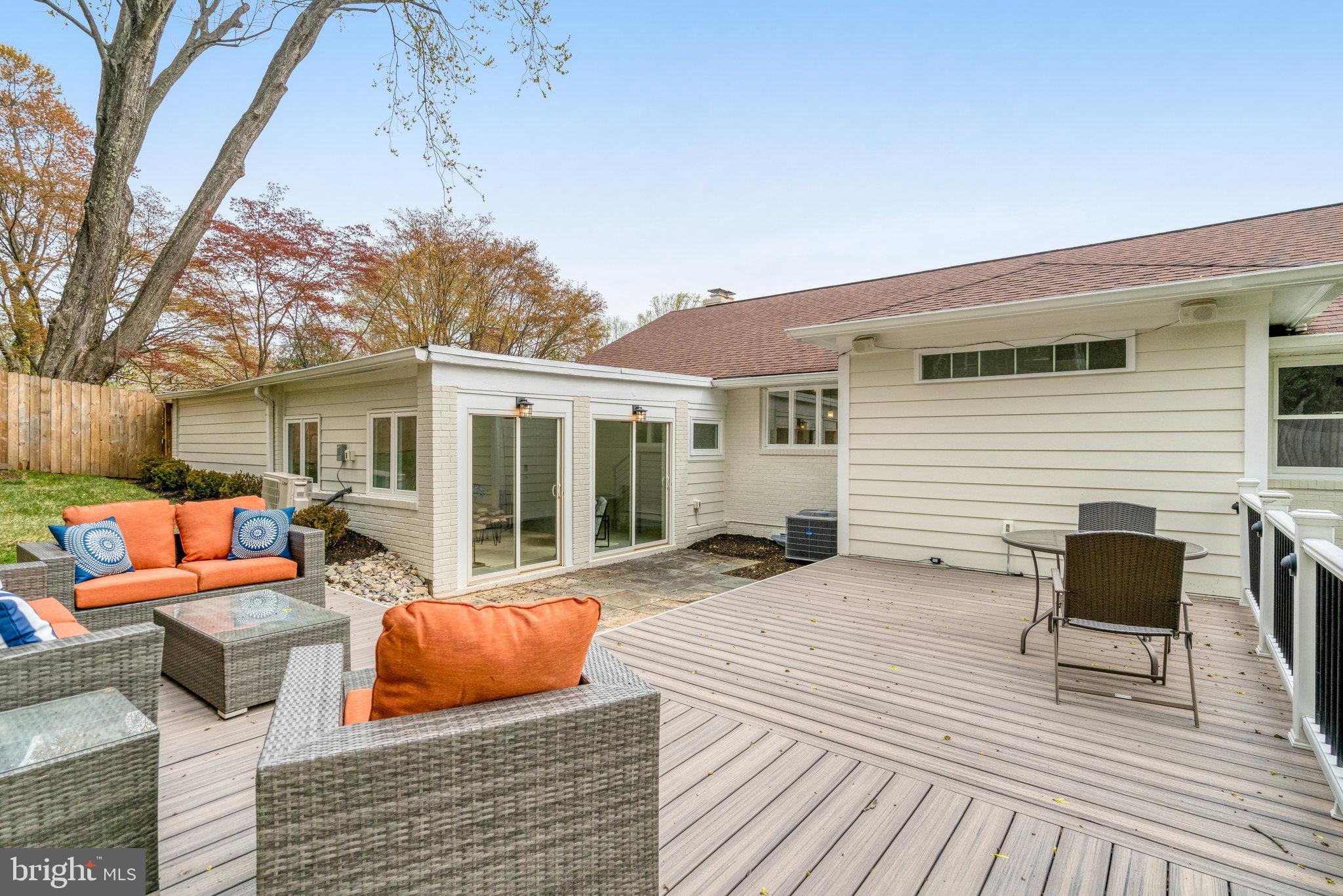 2642 ROBERT WALKER PLACE