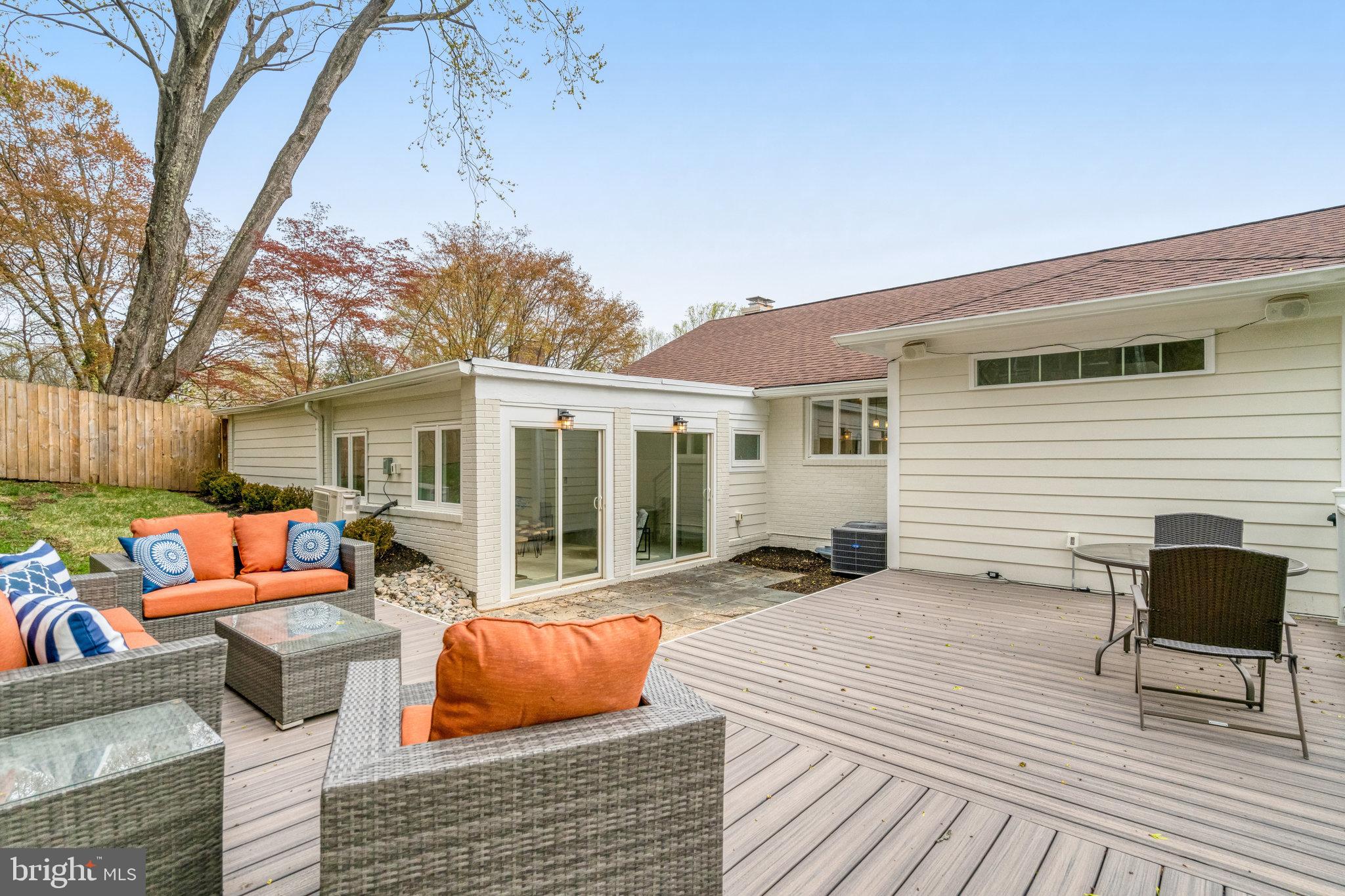 2642 ROBERT WALKER PLACE