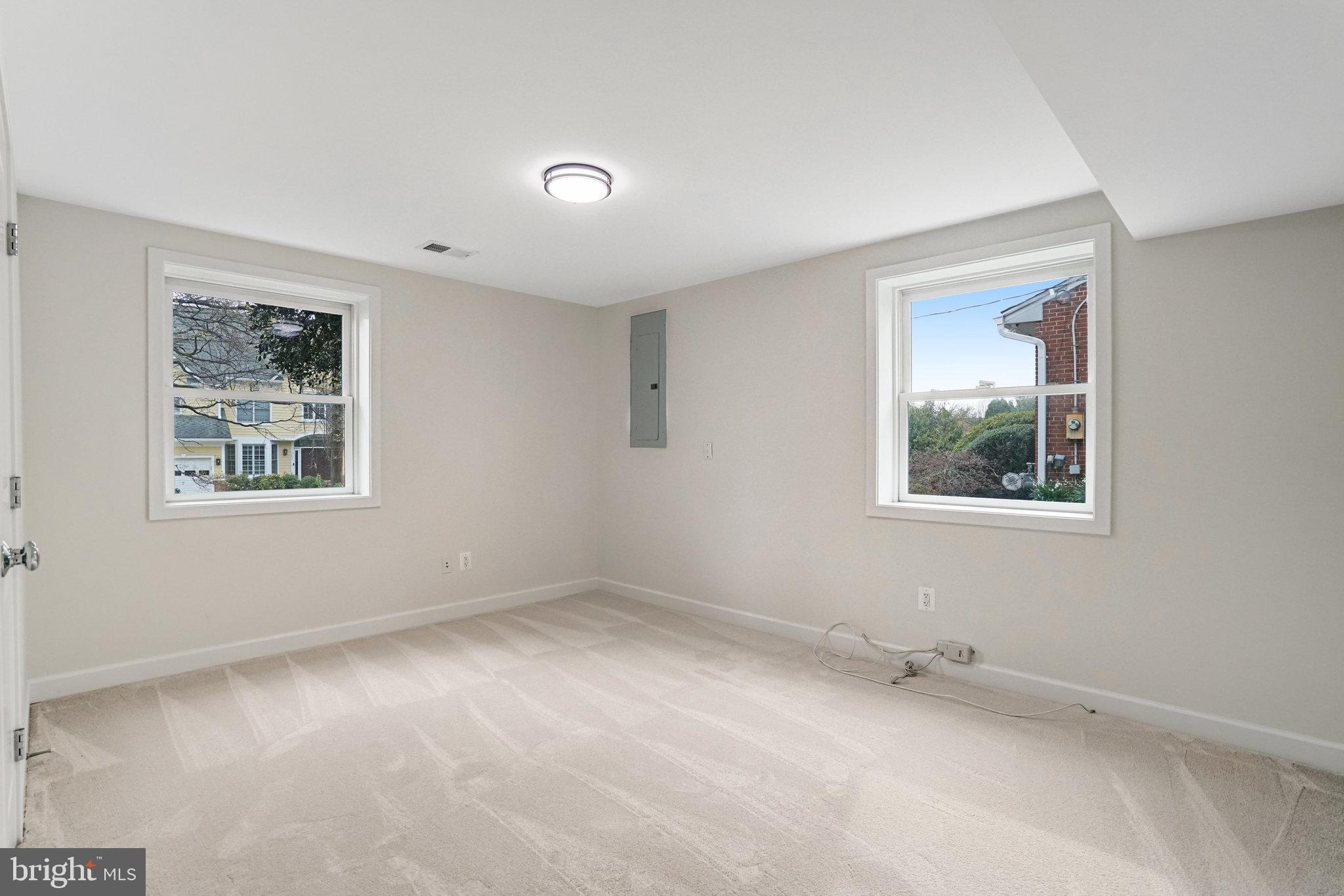 2642 ROBERT WALKER PLACE