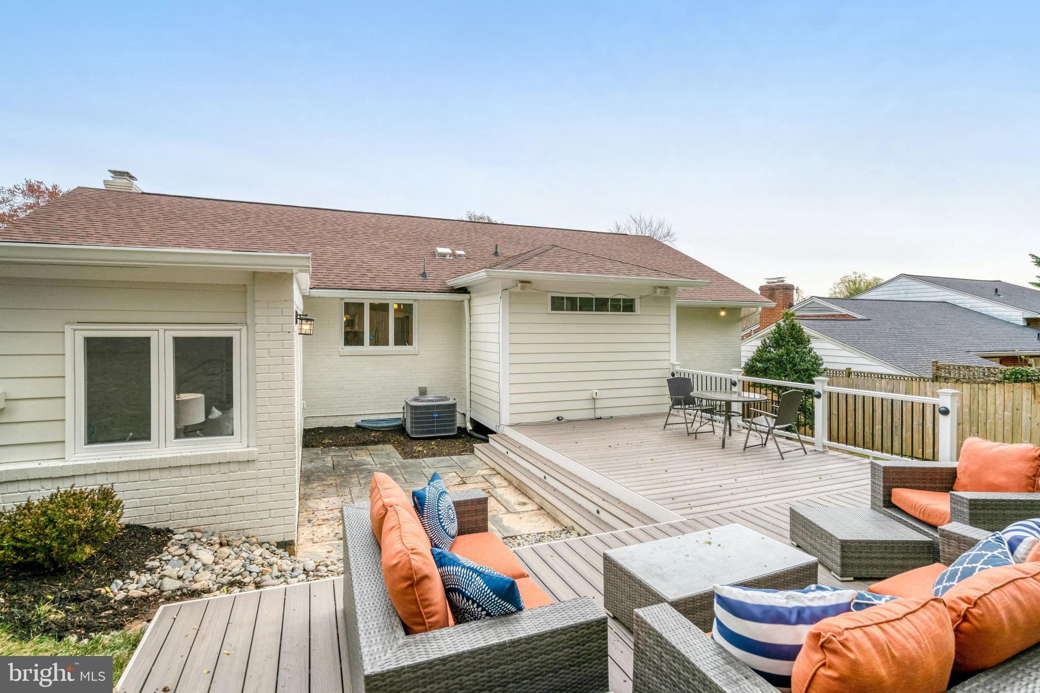 2642 ROBERT WALKER PLACE