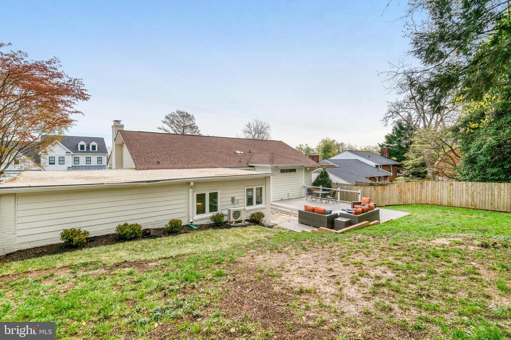 2642 ROBERT WALKER PLACE