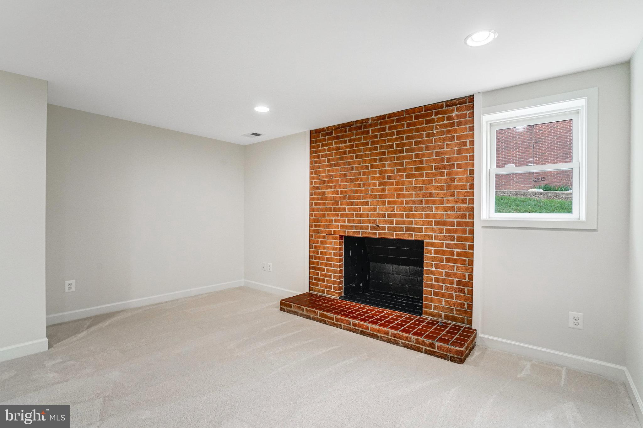 2642 ROBERT WALKER PLACE