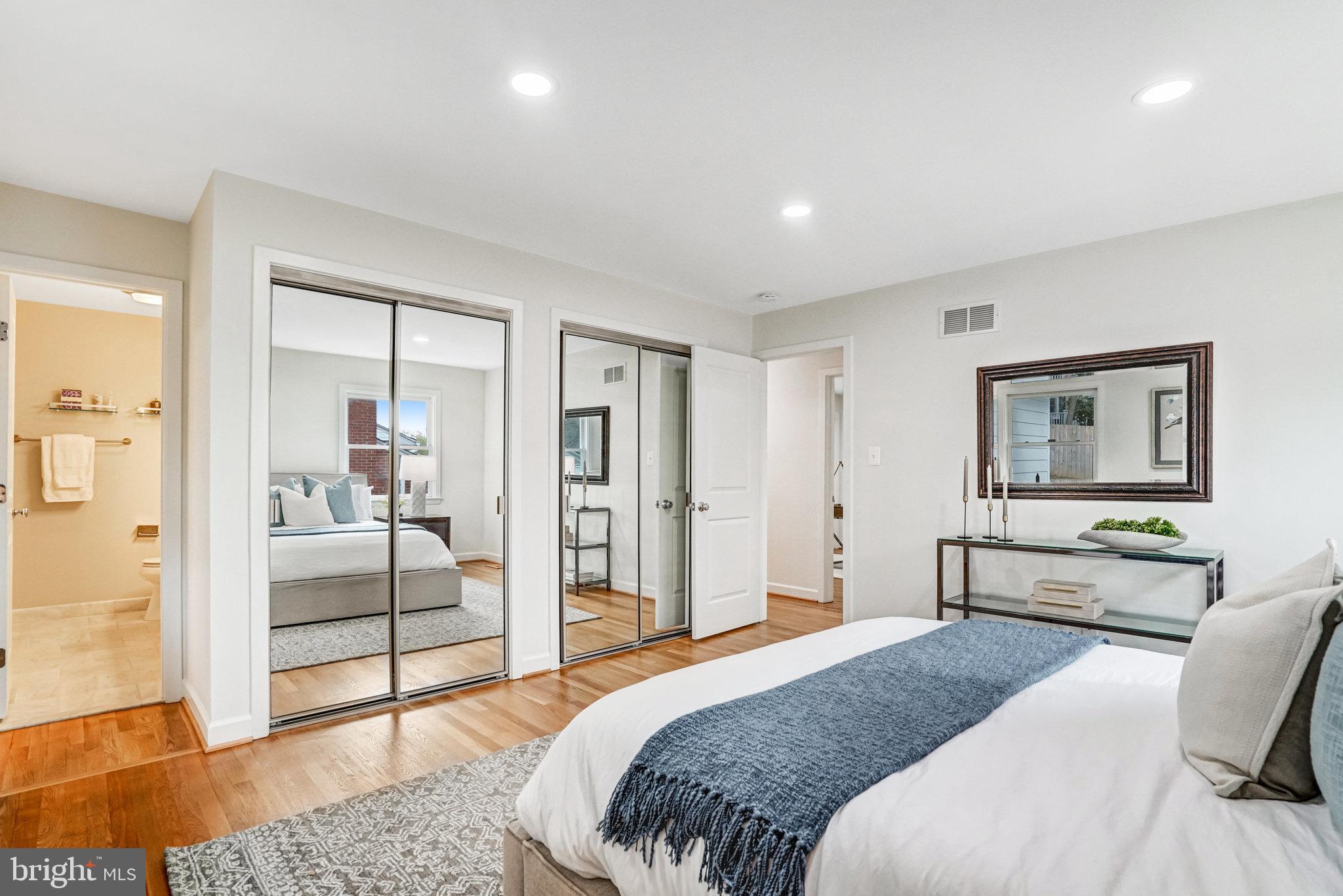 2642 ROBERT WALKER PLACE