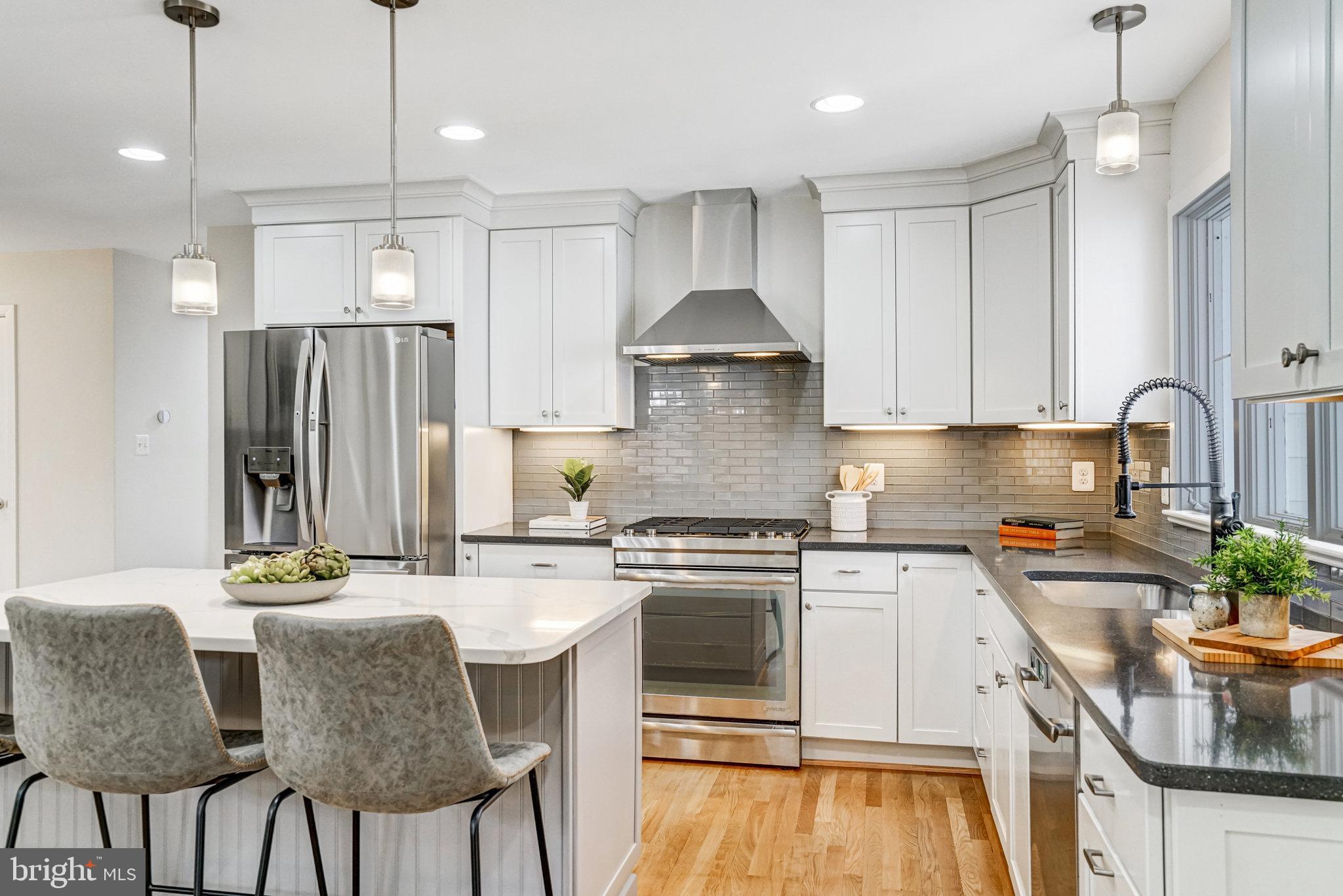 2642 ROBERT WALKER PLACE