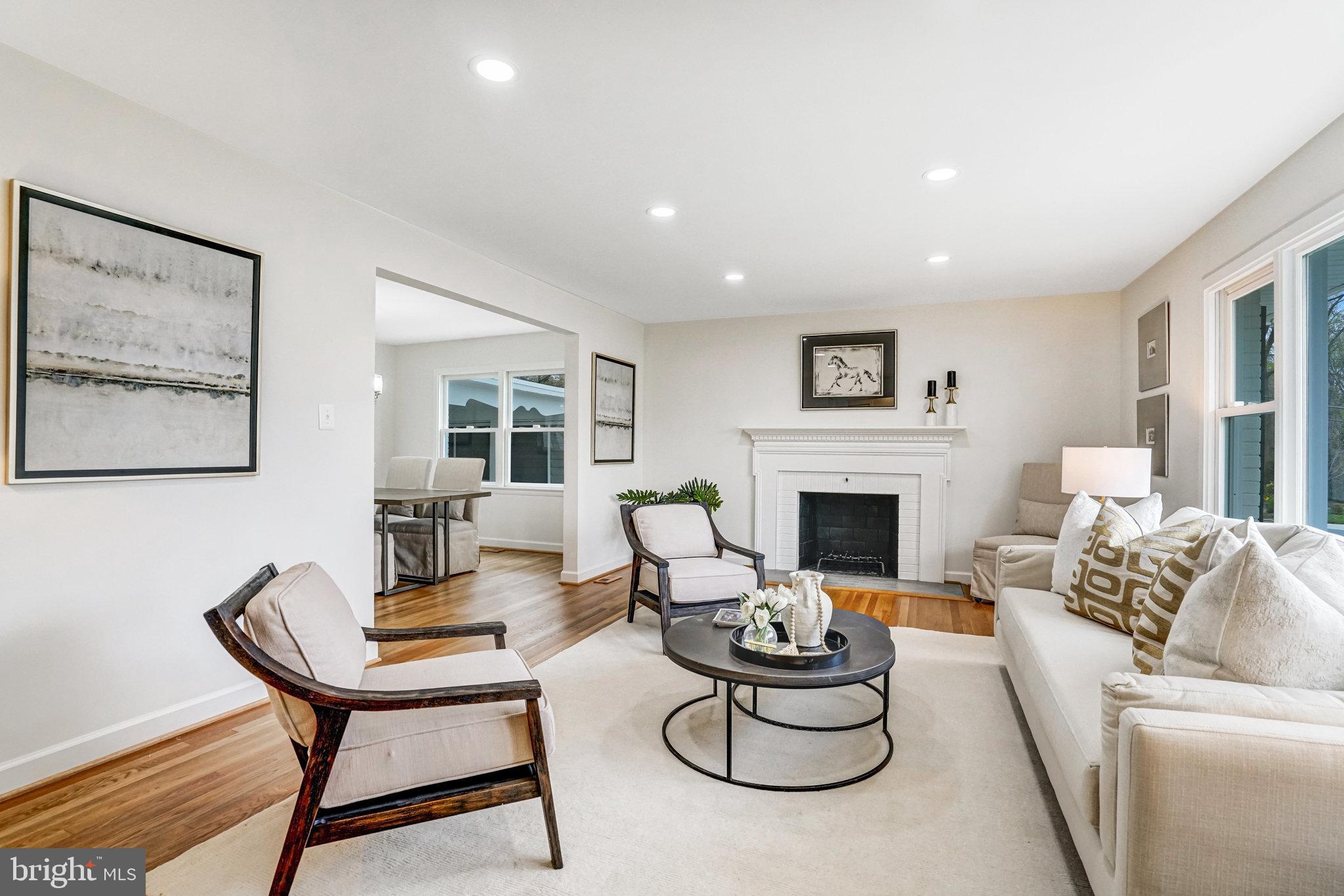 2642 ROBERT WALKER PLACE