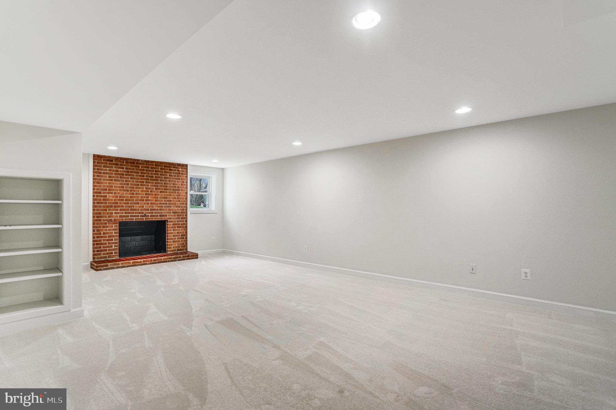 2642 ROBERT WALKER PLACE