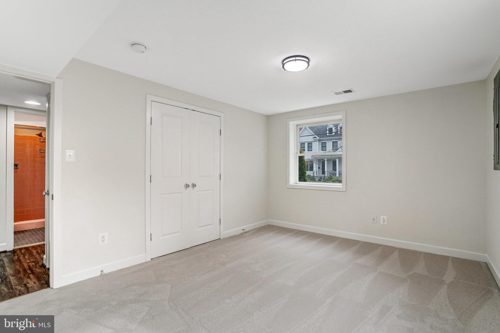 2642 ROBERT WALKER PLACE