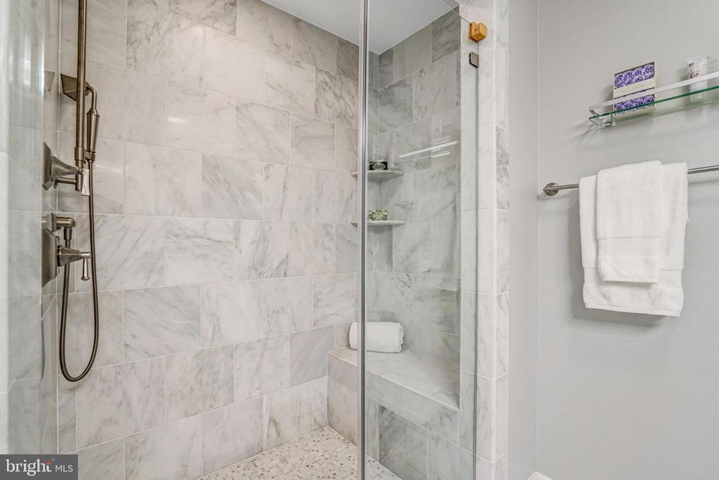 2642 ROBERT WALKER PLACE