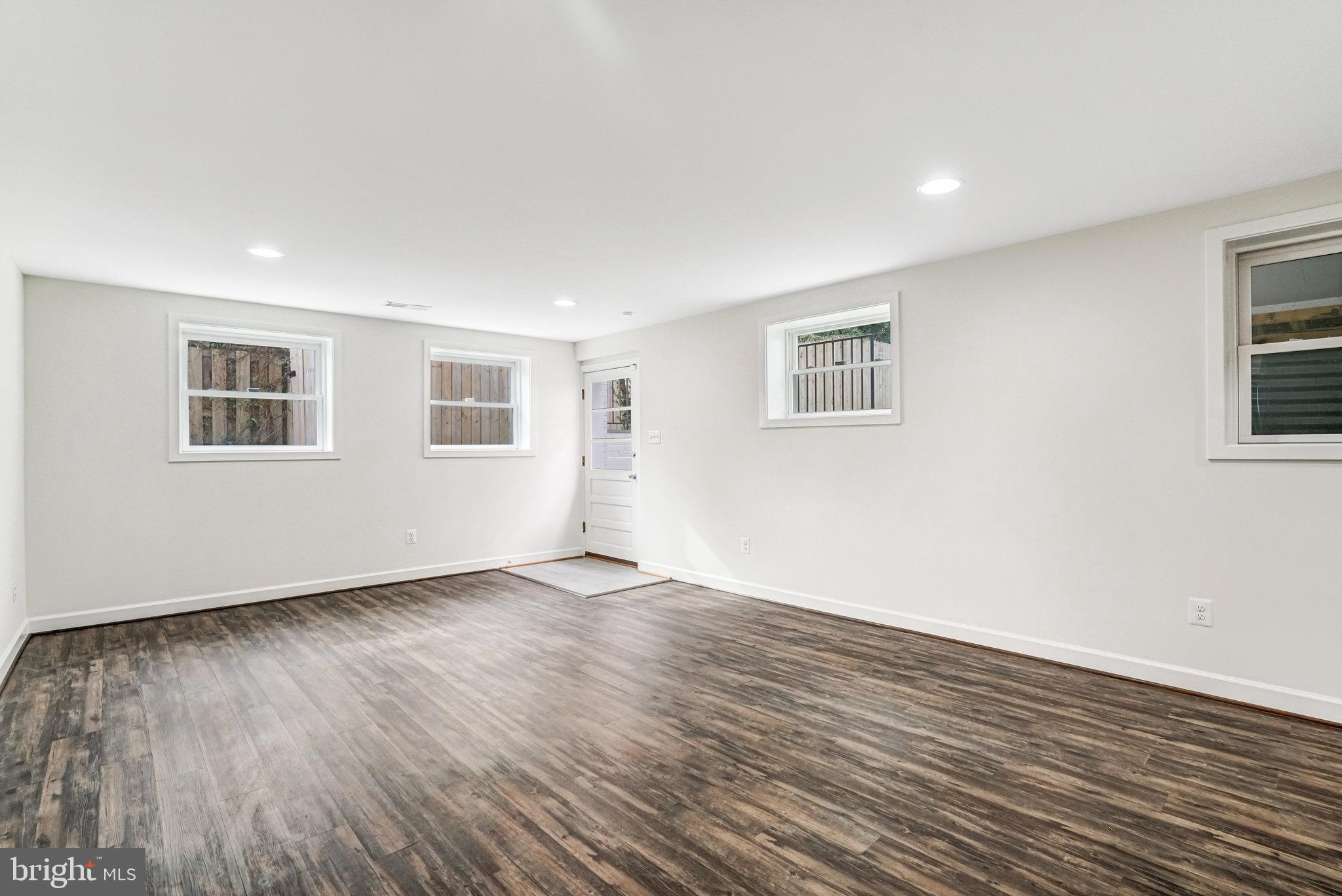 2642 ROBERT WALKER PLACE