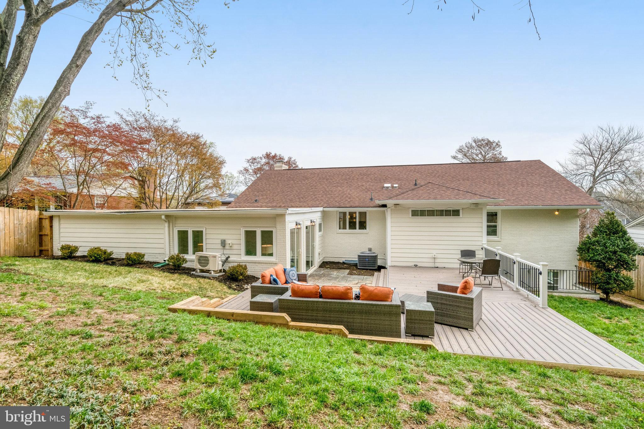 2642 ROBERT WALKER PLACE