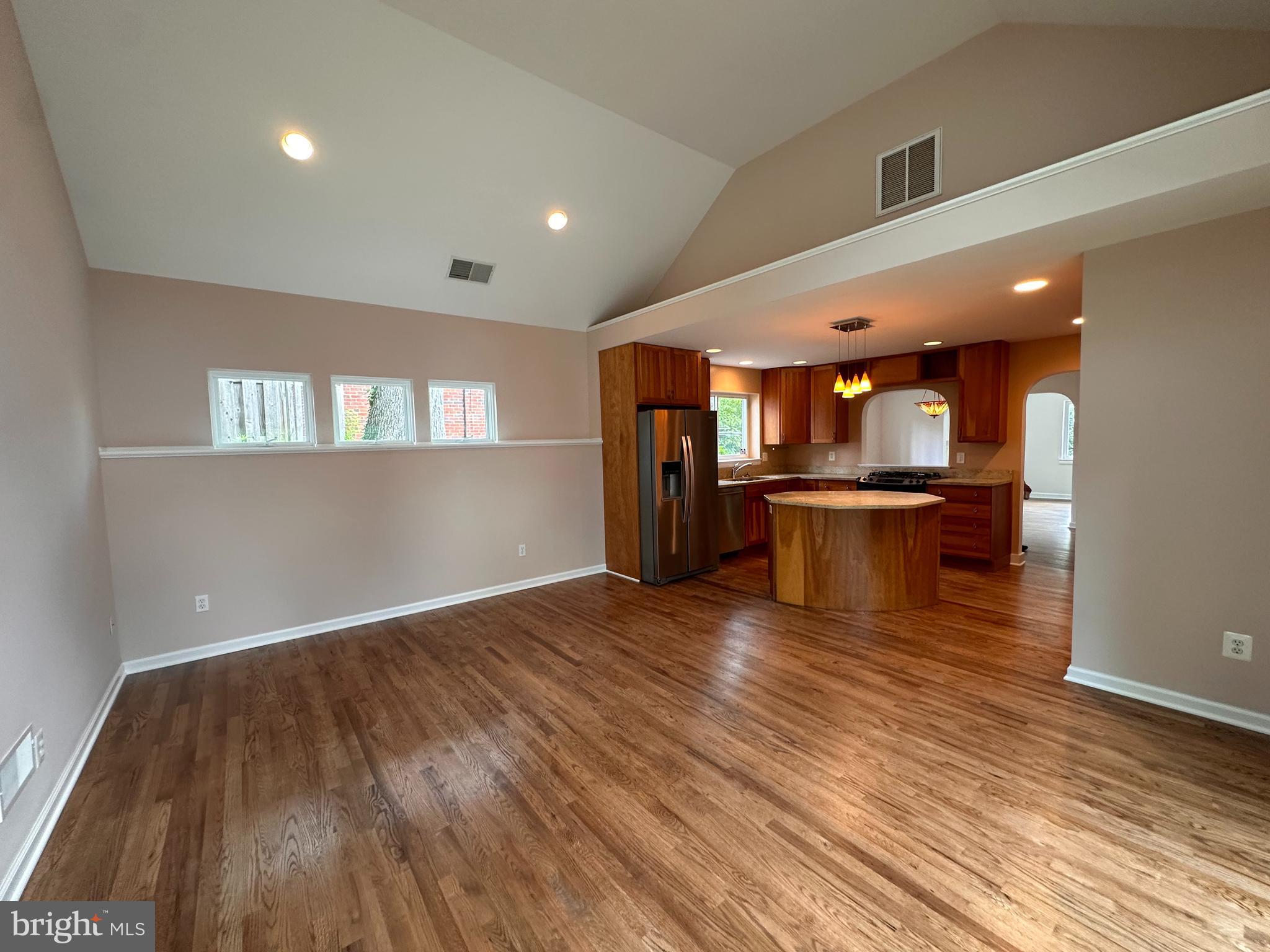 1518 N EDISON STREET