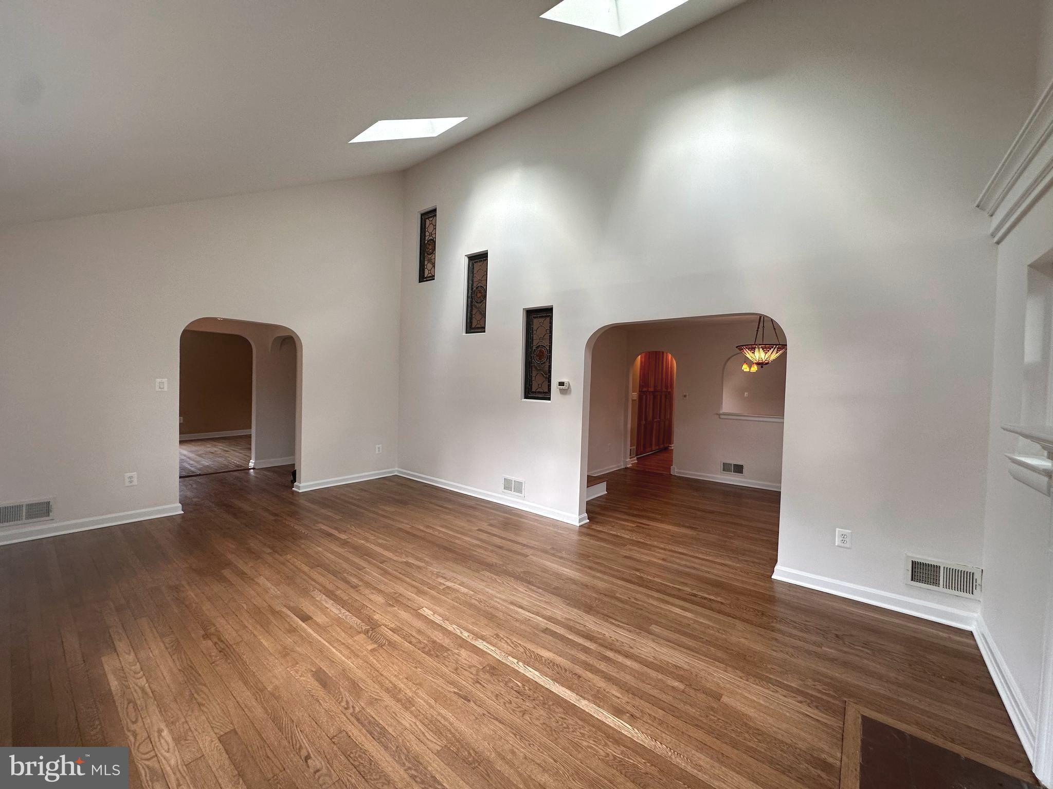 1518 N EDISON STREET