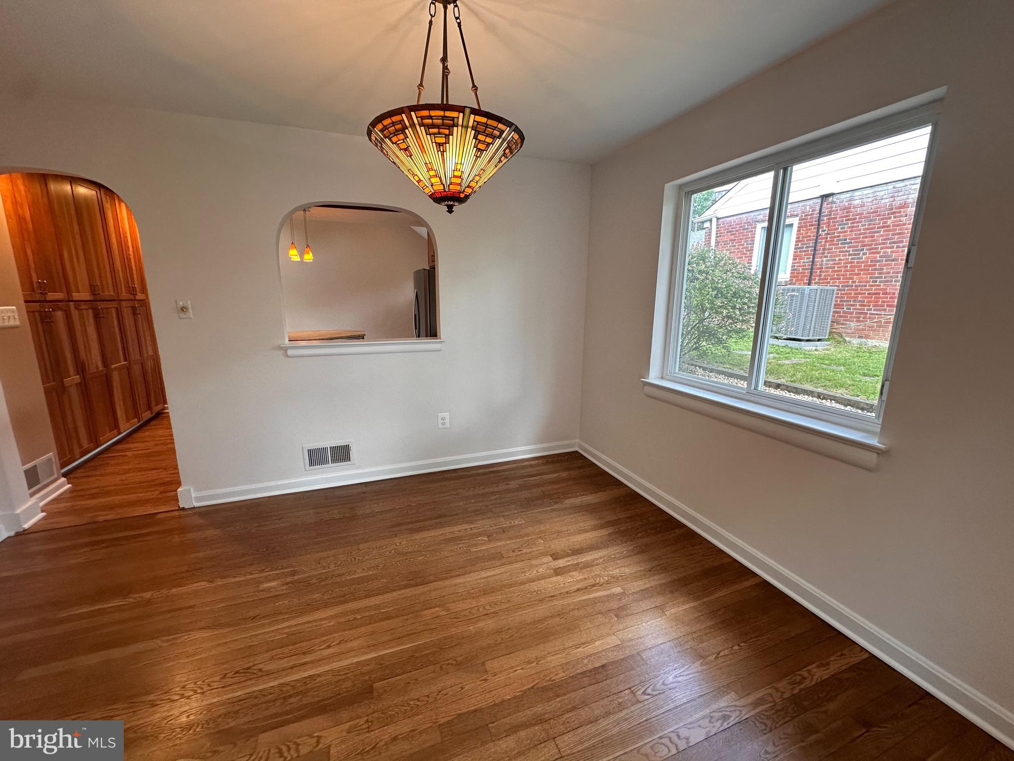 1518 N EDISON STREET