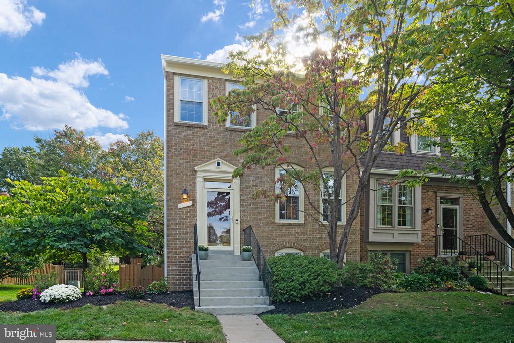 12225 APPLE ORCHARD COURT