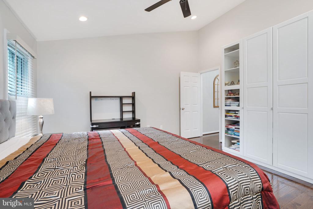 12225 APPLE ORCHARD COURT