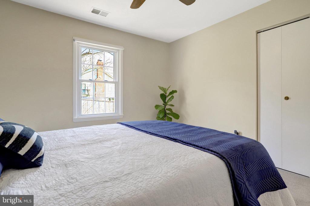 7009 POLINS COURT