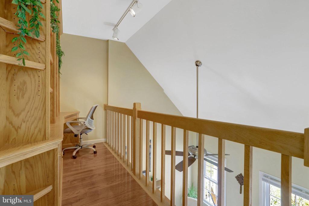 7009 POLINS COURT