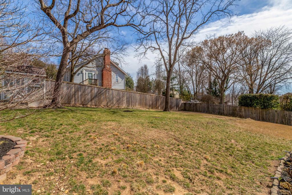 7009 POLINS COURT