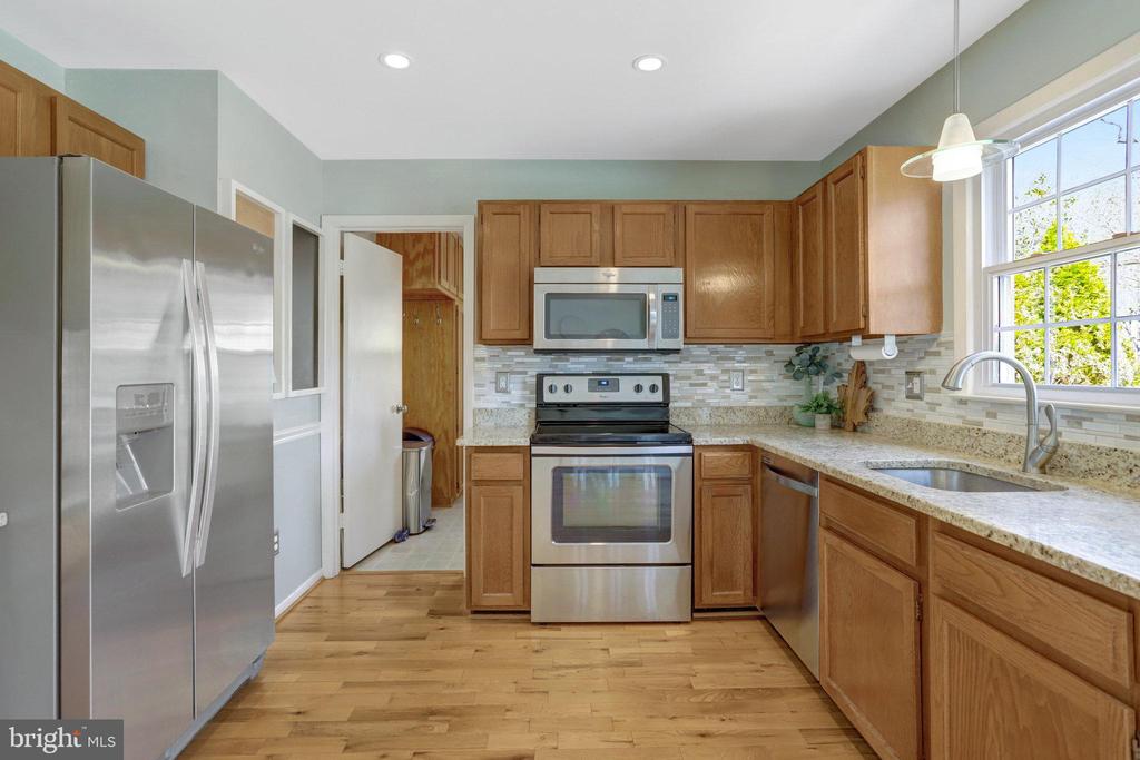 7009 POLINS COURT