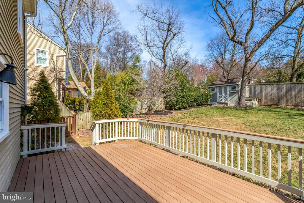 7009 POLINS COURT