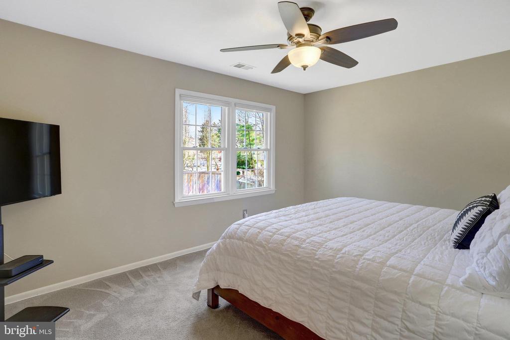 7009 POLINS COURT