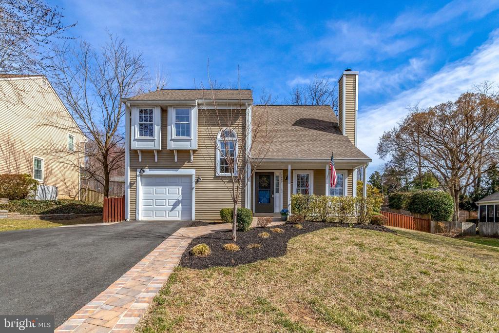 7009 POLINS COURT