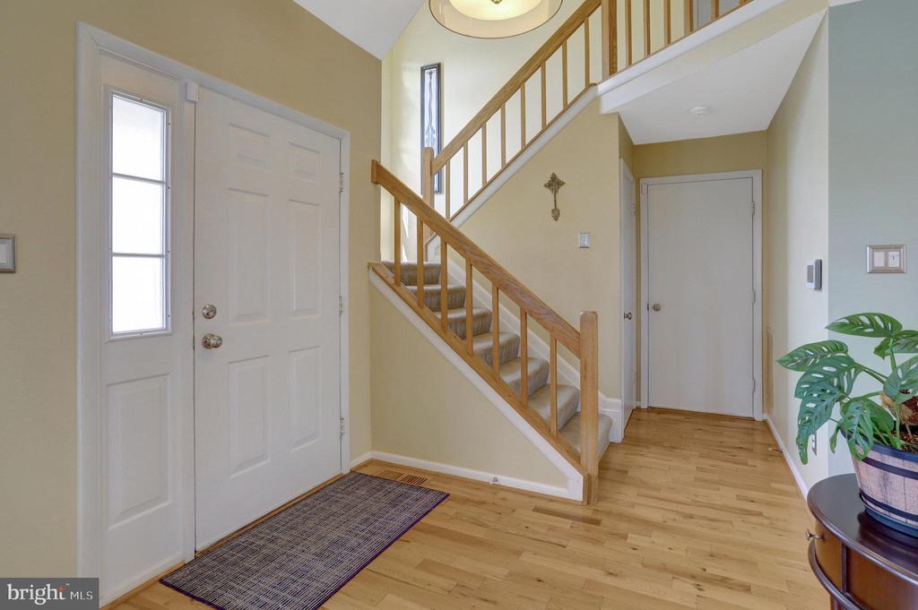 7009 POLINS COURT