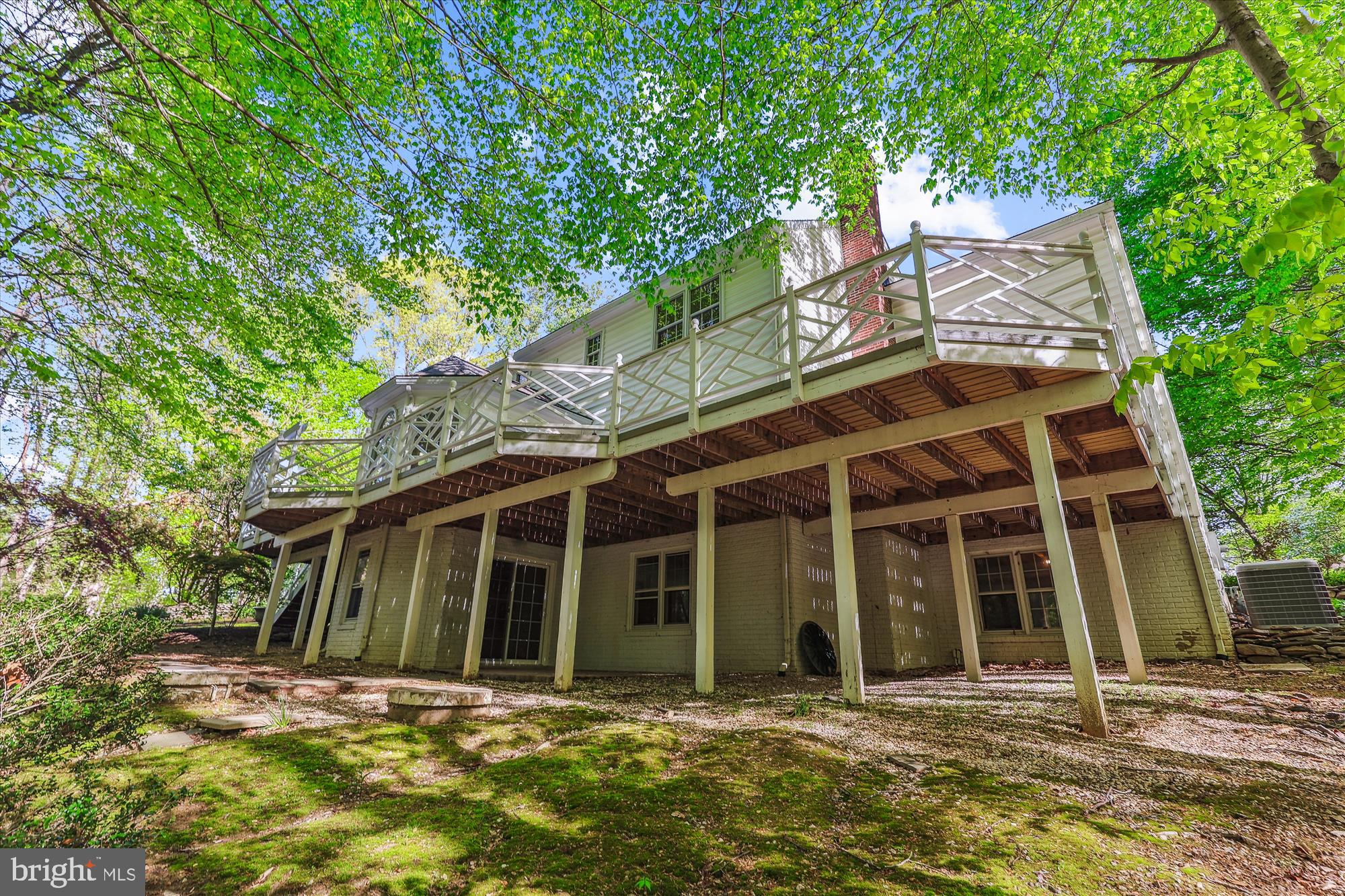 5937 FAIRVIEW WOODS DRIVE