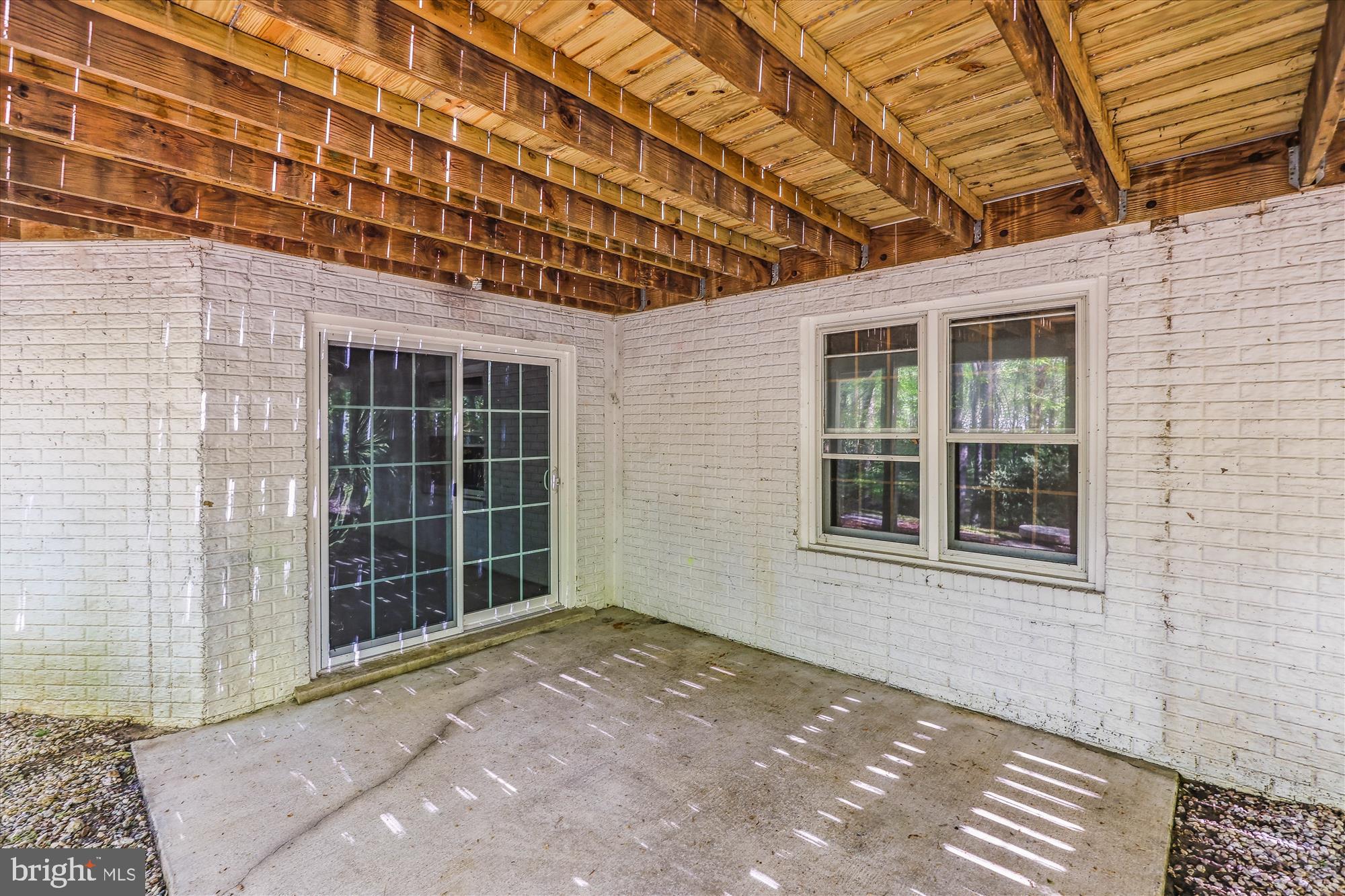 5937 FAIRVIEW WOODS DRIVE