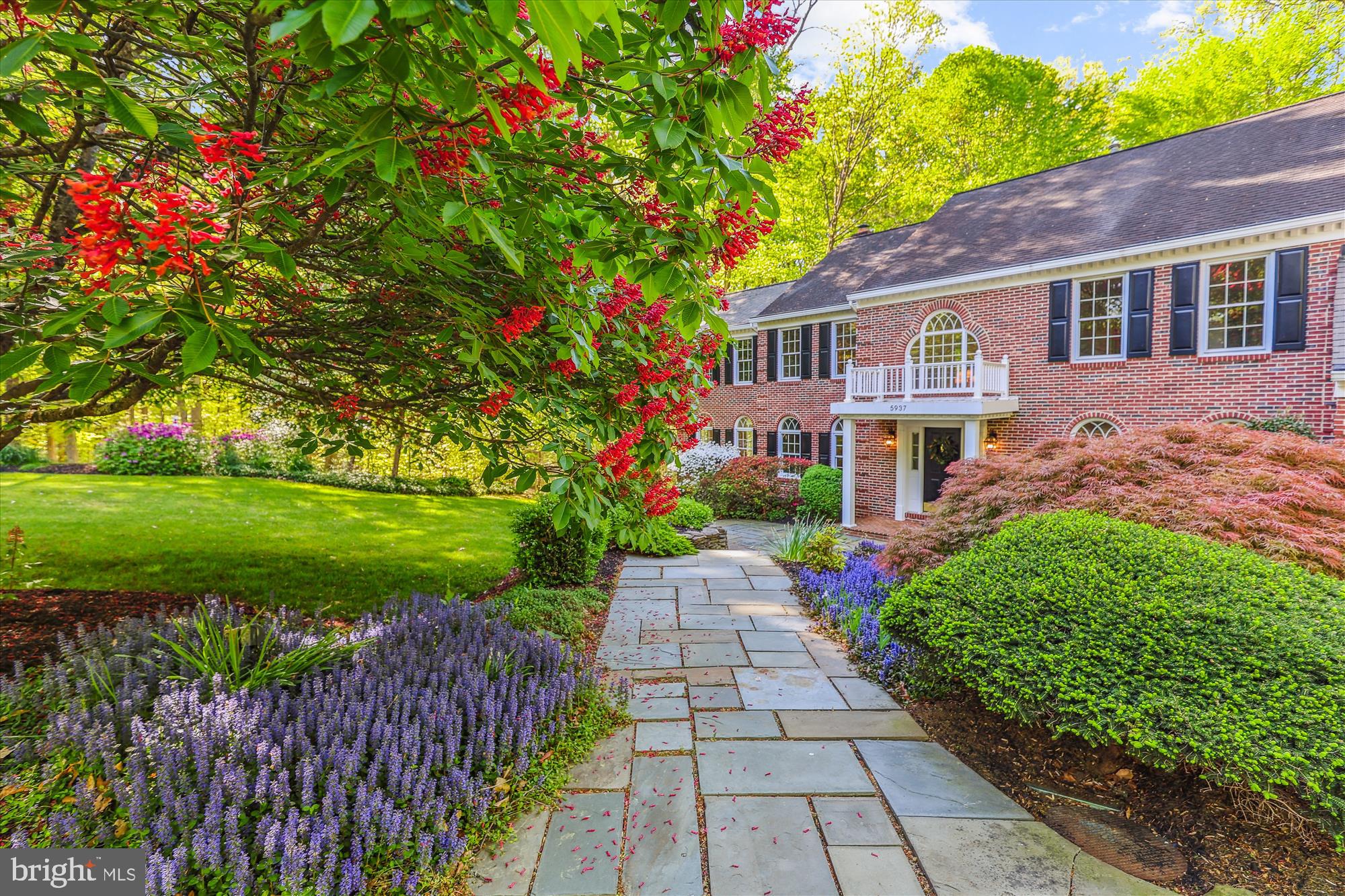 5937 FAIRVIEW WOODS DRIVE