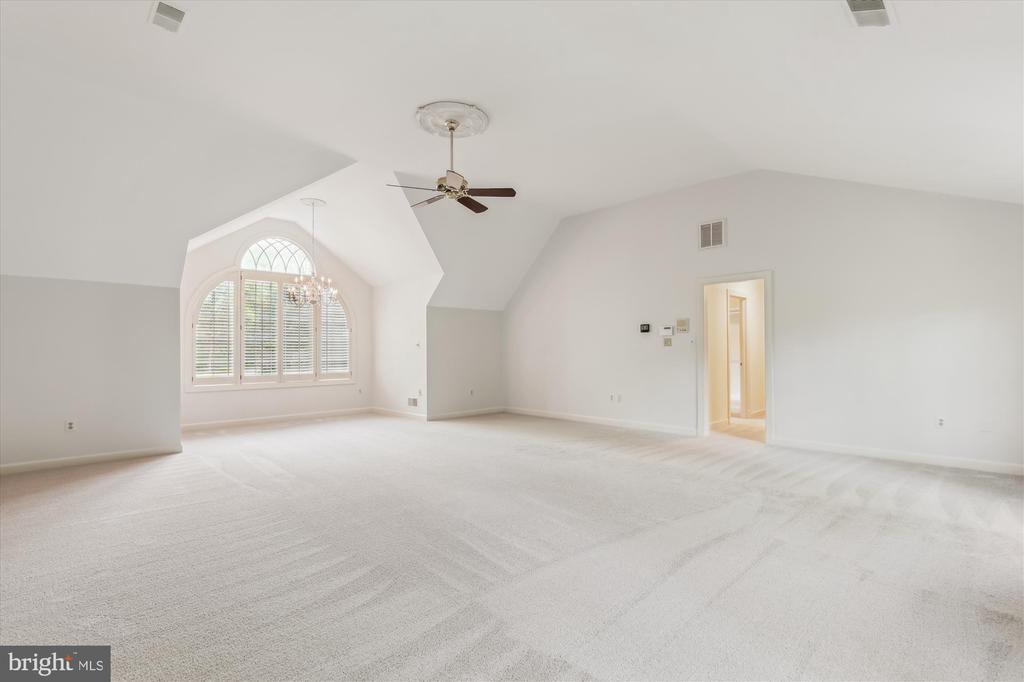5937 FAIRVIEW WOODS DRIVE