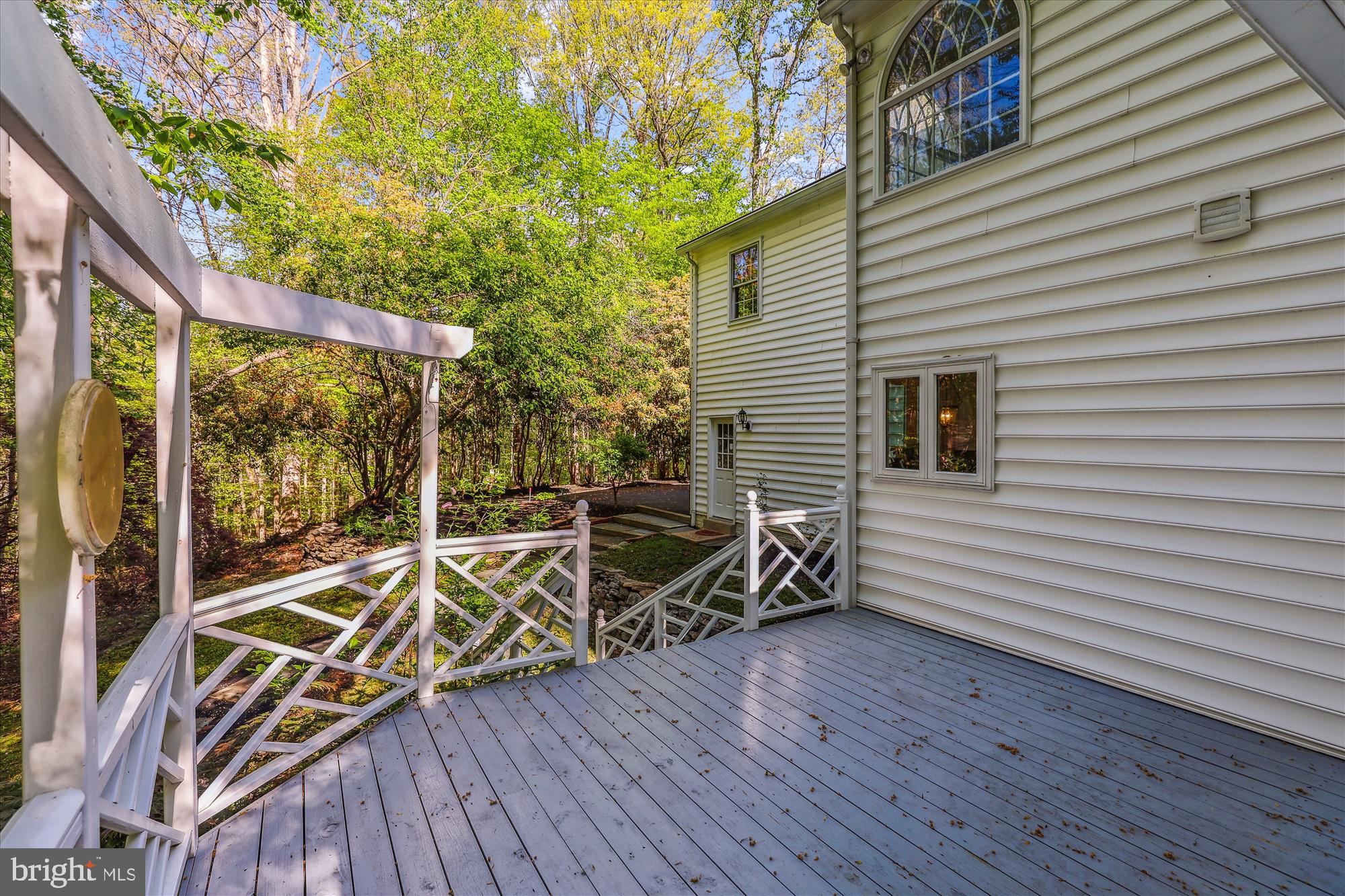 5937 FAIRVIEW WOODS DRIVE