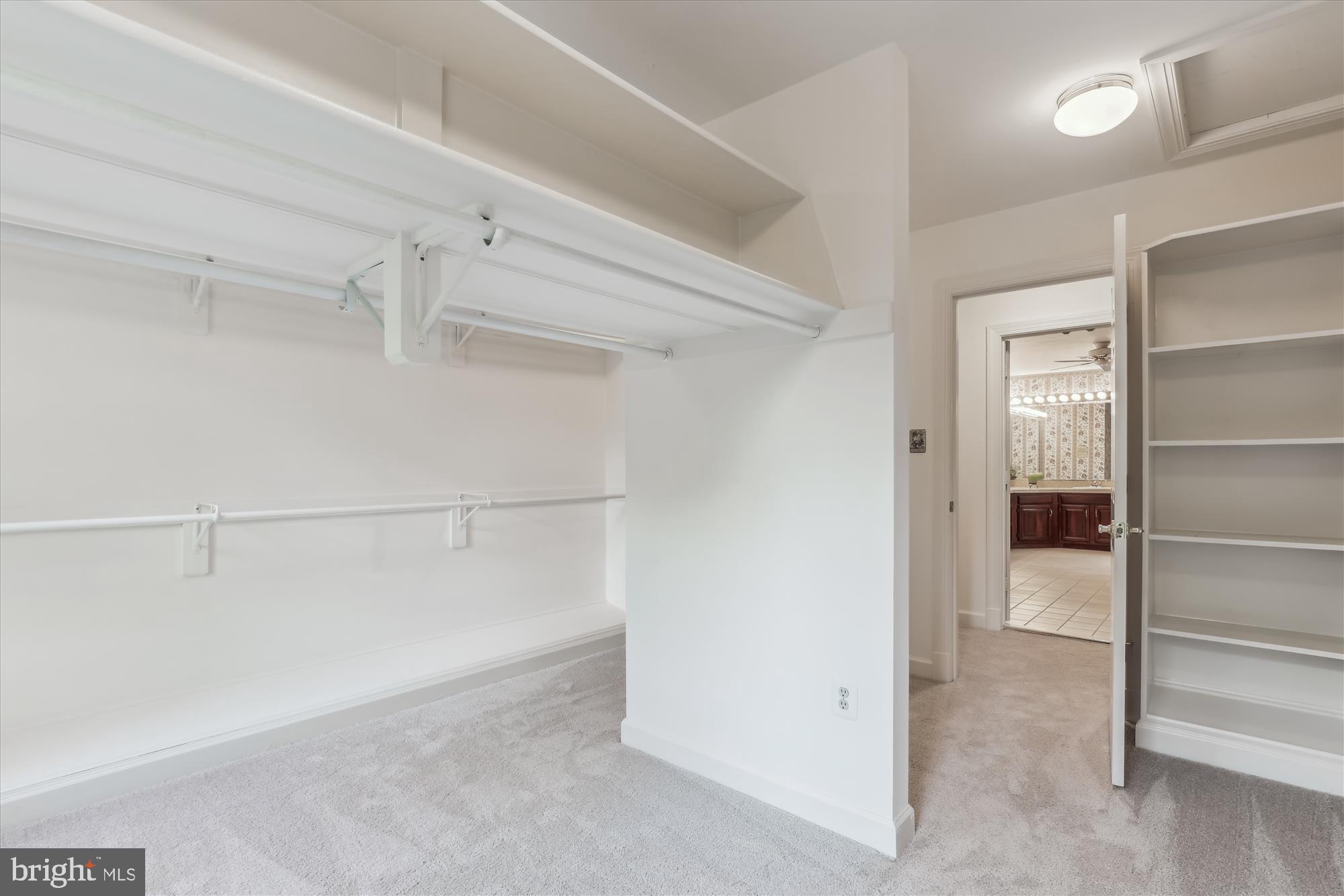 5937 FAIRVIEW WOODS DRIVE