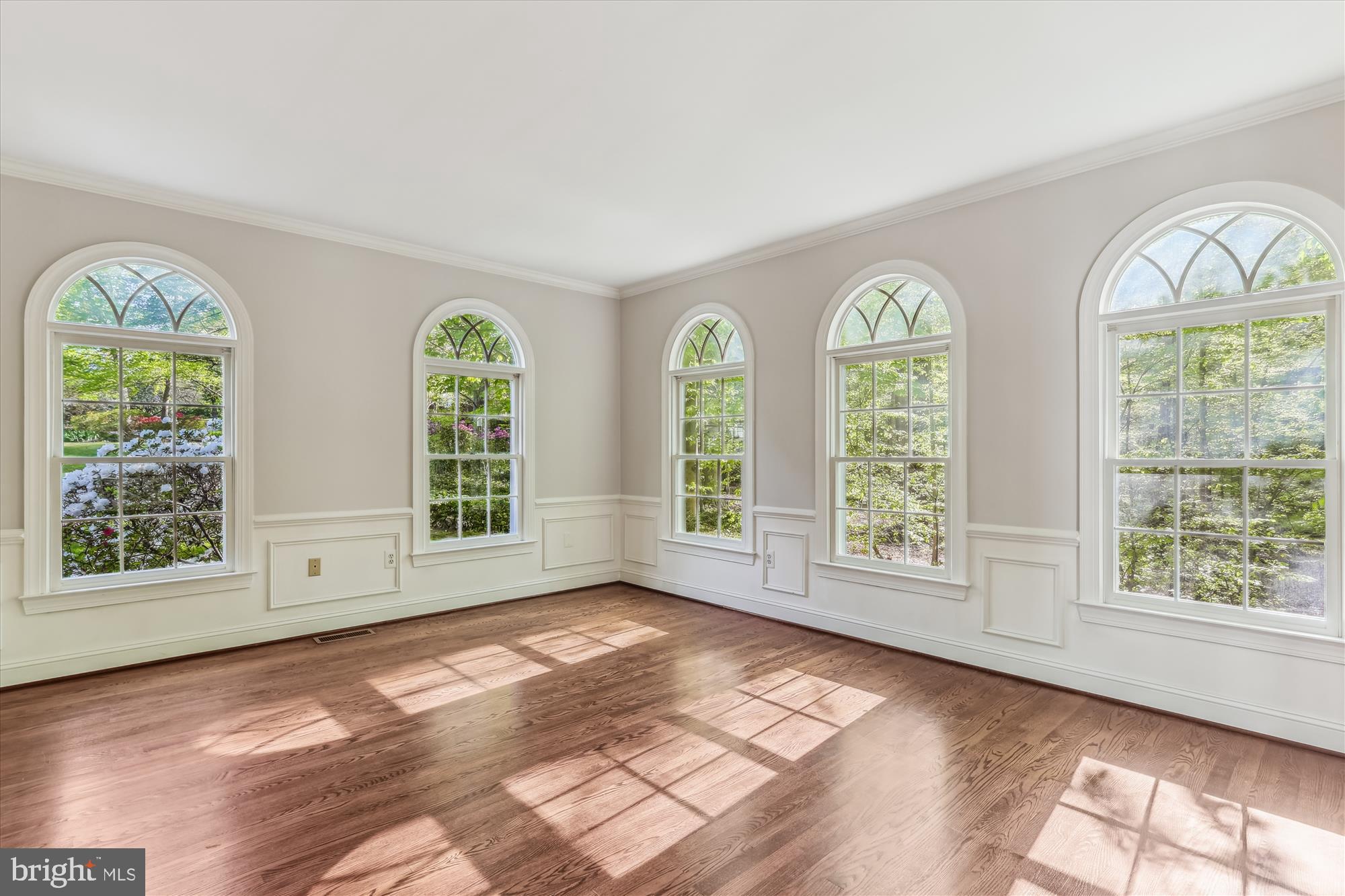 5937 FAIRVIEW WOODS DRIVE