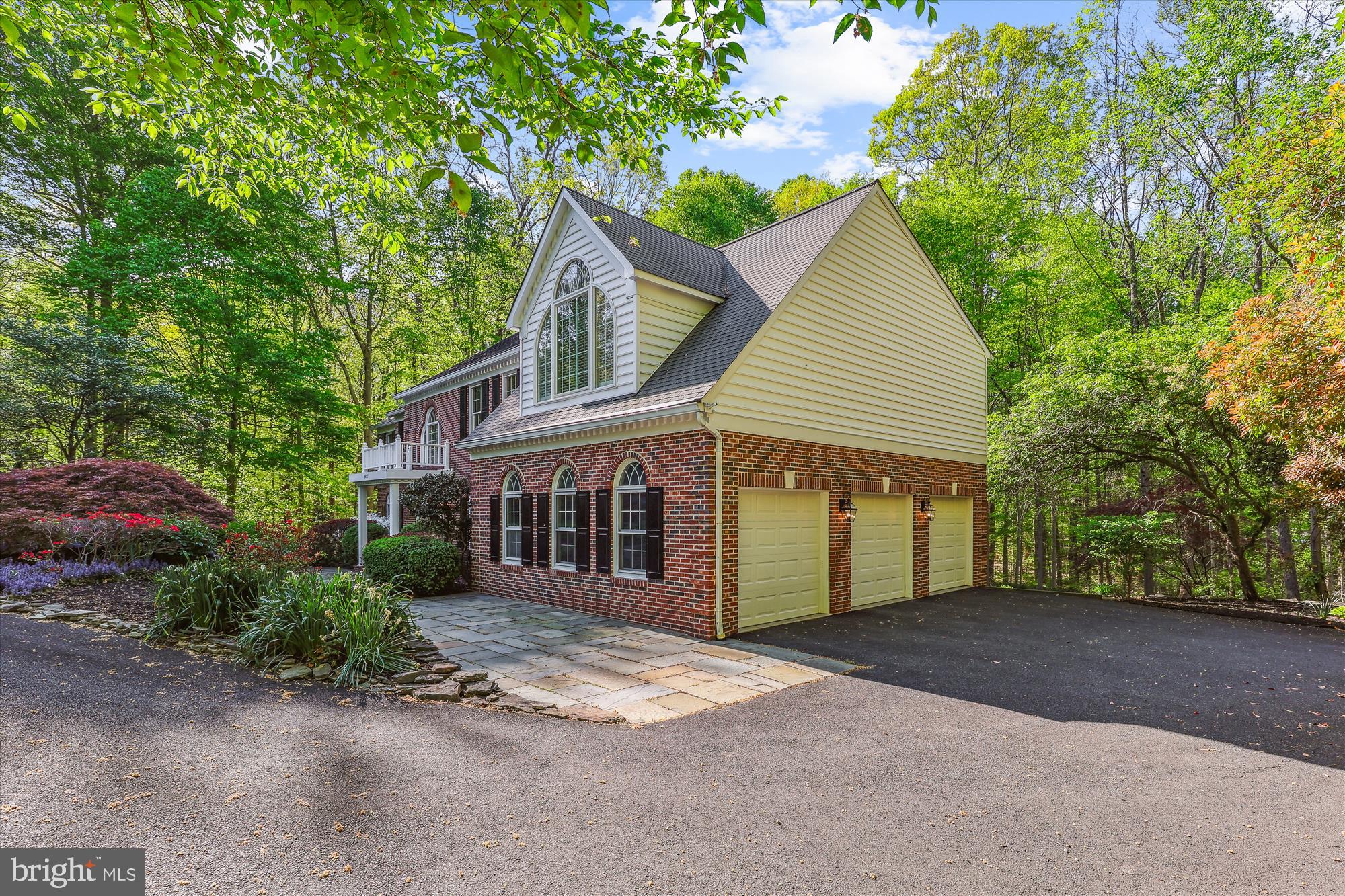 5937 FAIRVIEW WOODS DRIVE