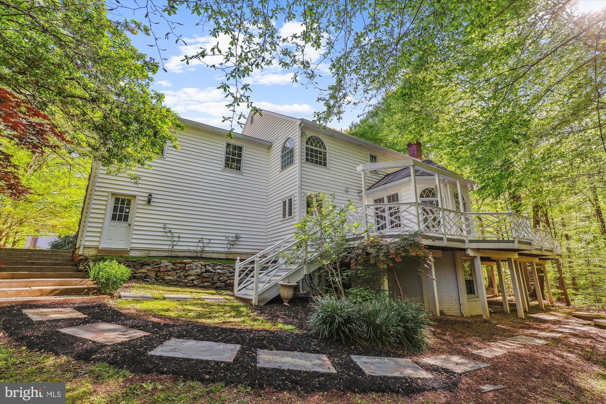 5937 FAIRVIEW WOODS DRIVE