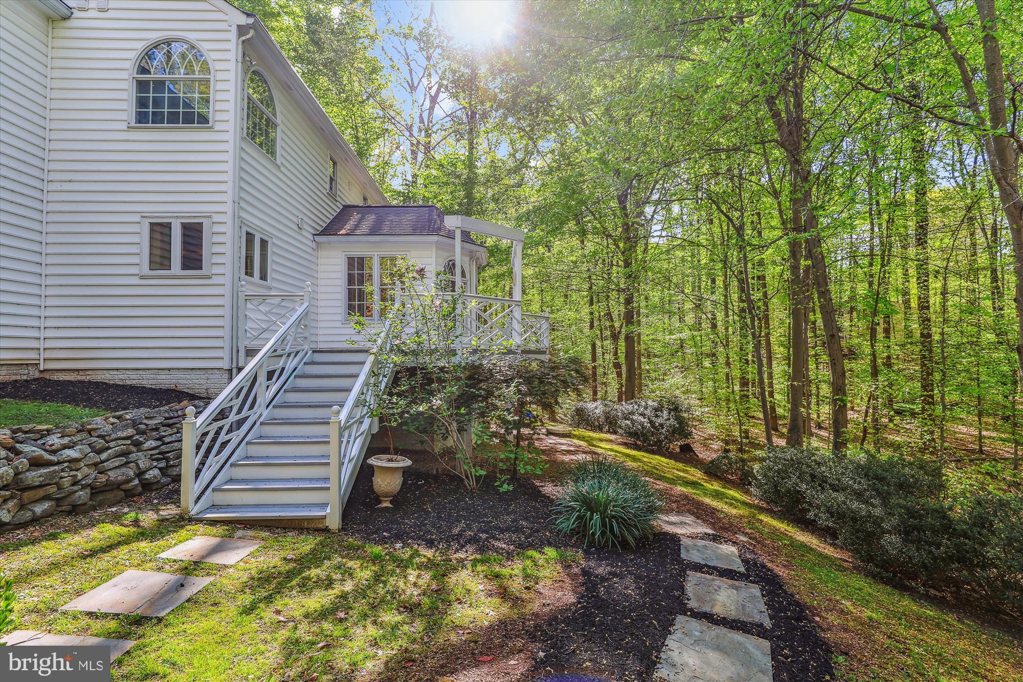 5937 FAIRVIEW WOODS DRIVE