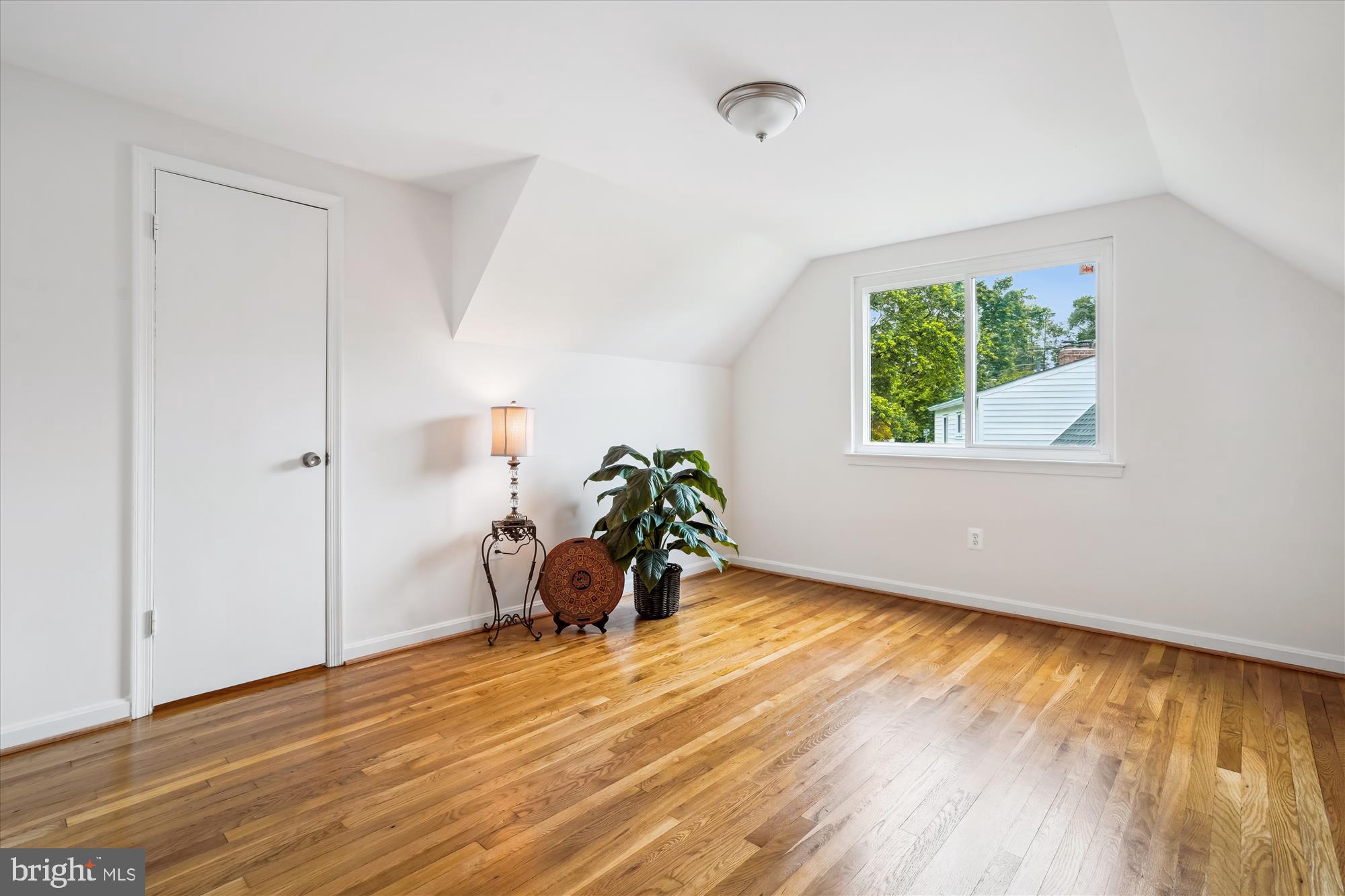 5420 EASTBOURNE DRIVE