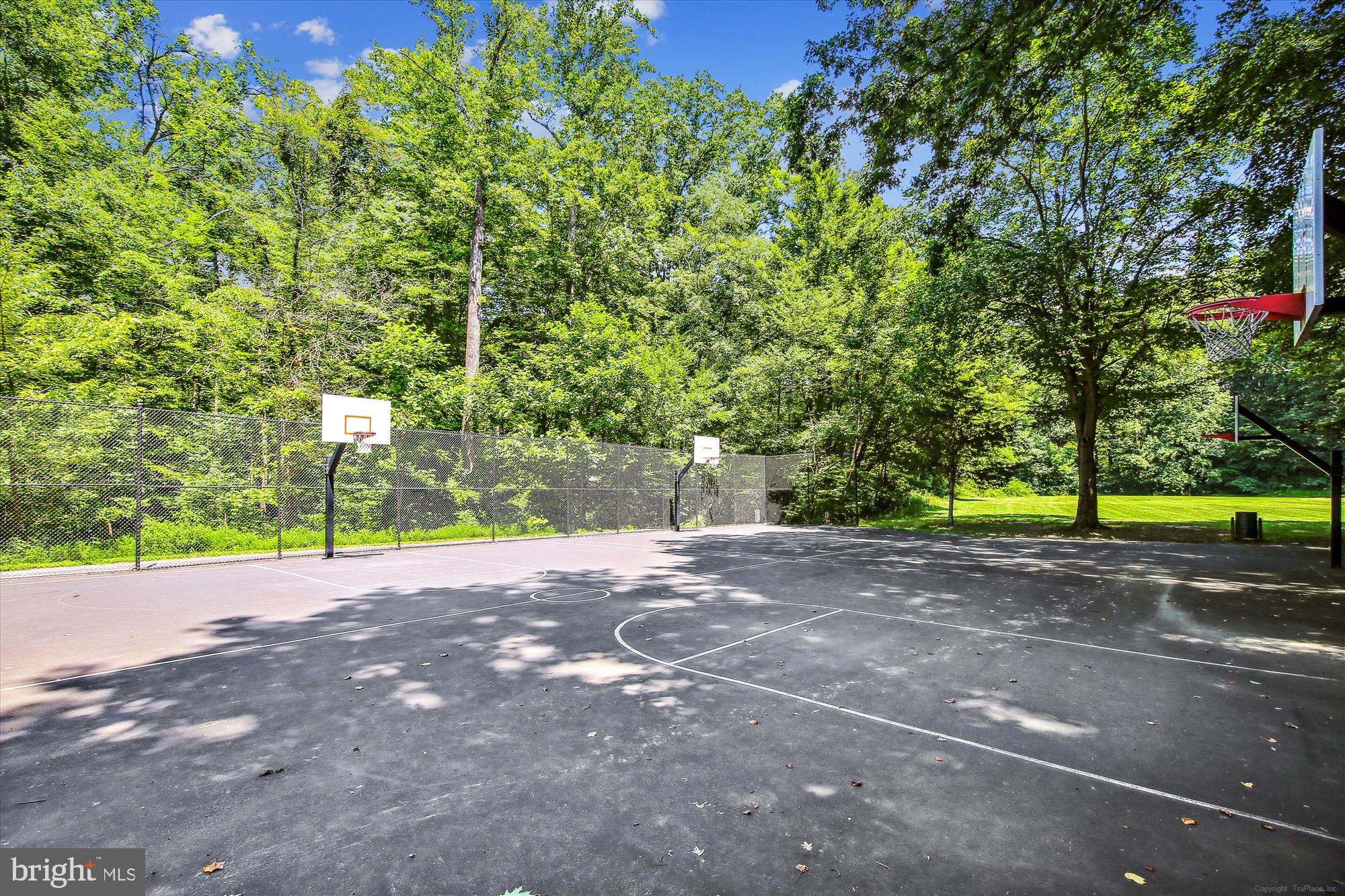 5420 EASTBOURNE DRIVE