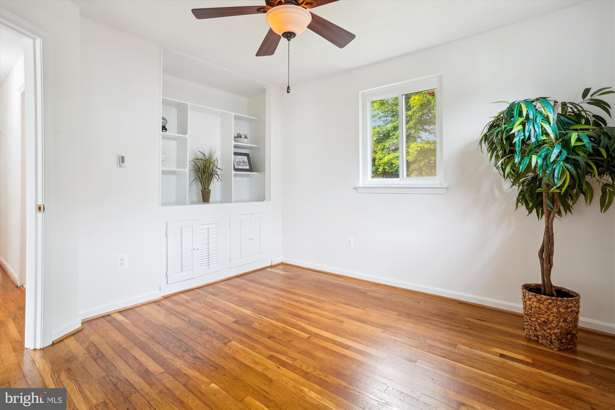 5420 EASTBOURNE DRIVE