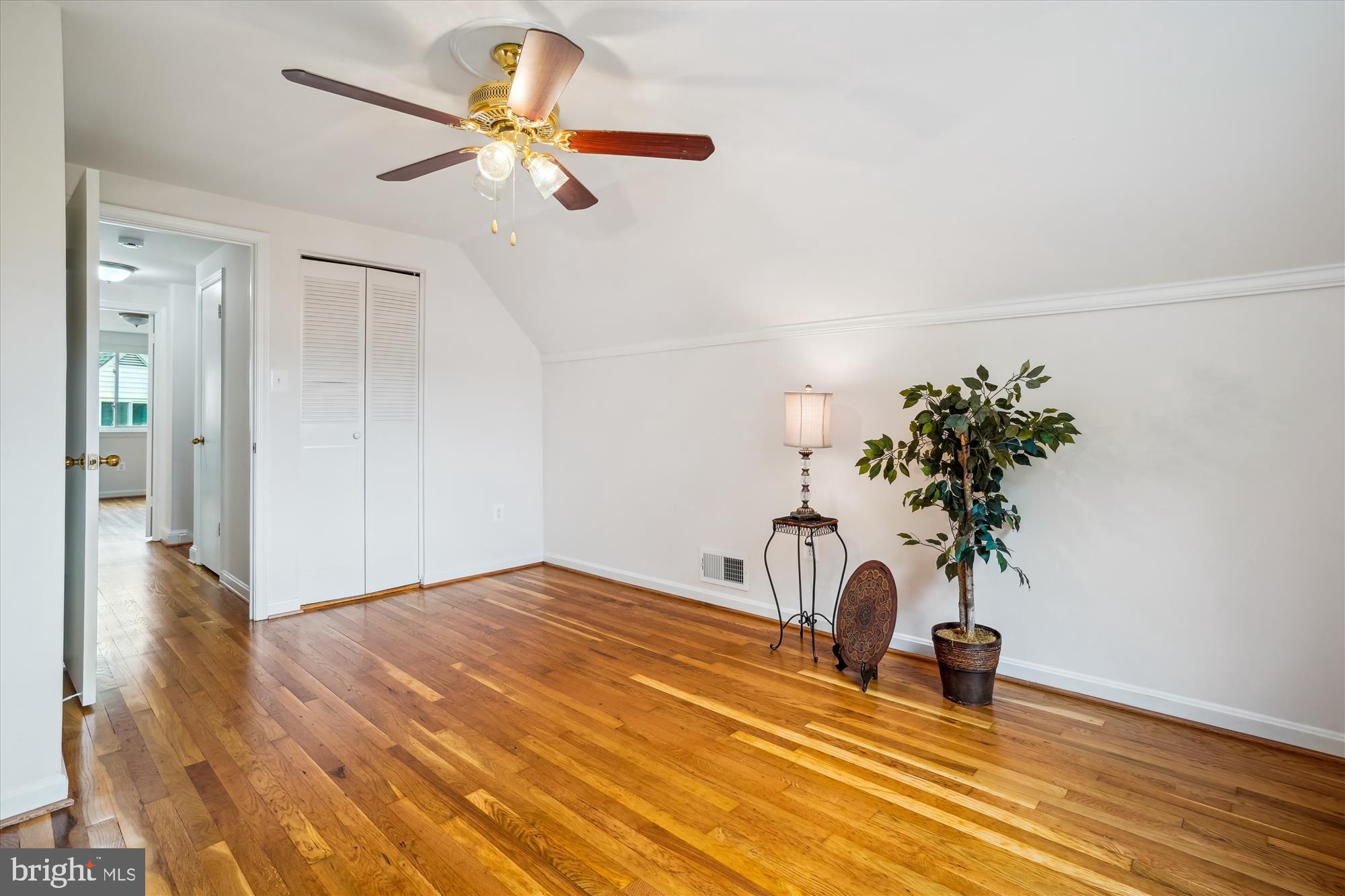 5420 EASTBOURNE DRIVE