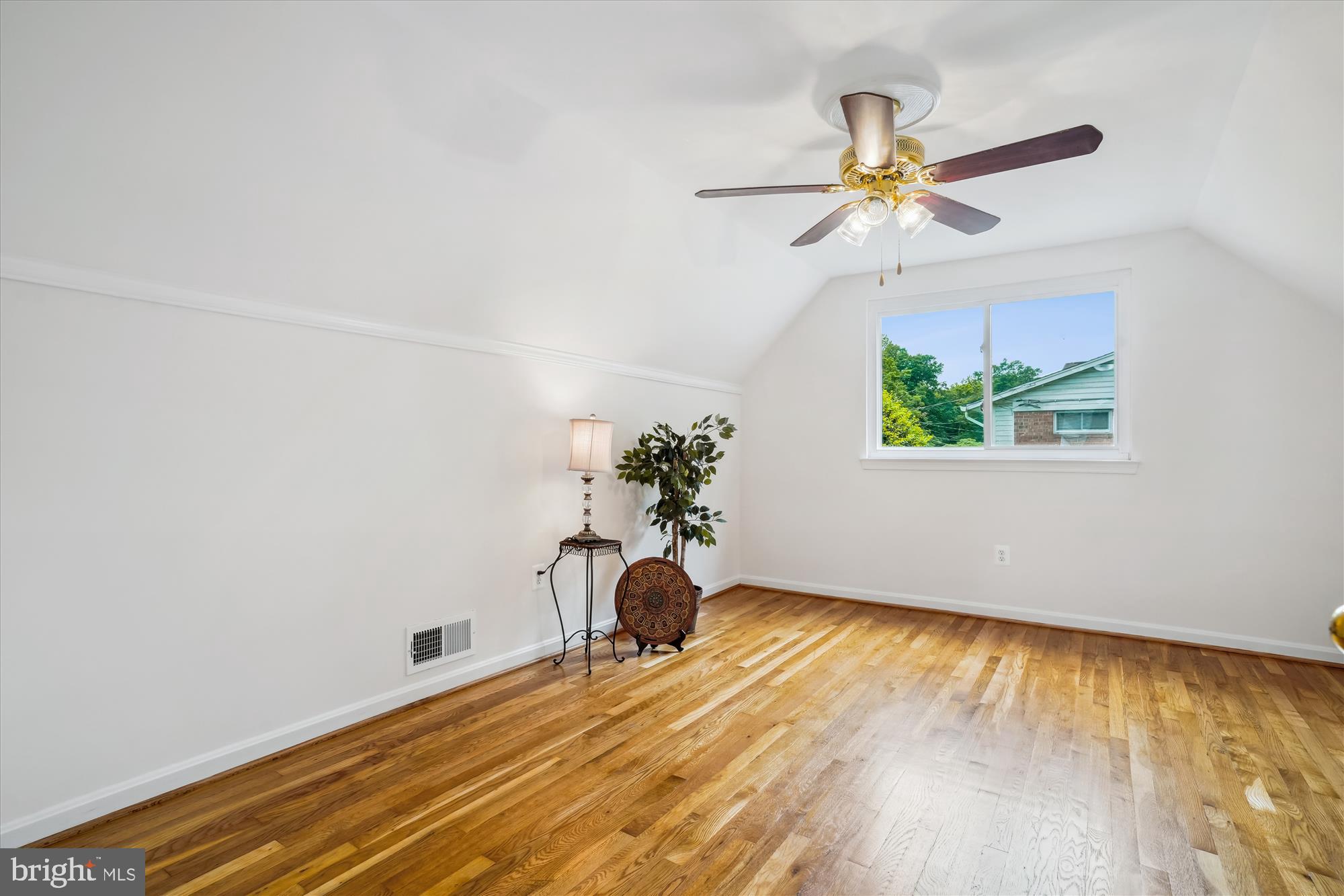 5420 EASTBOURNE DRIVE