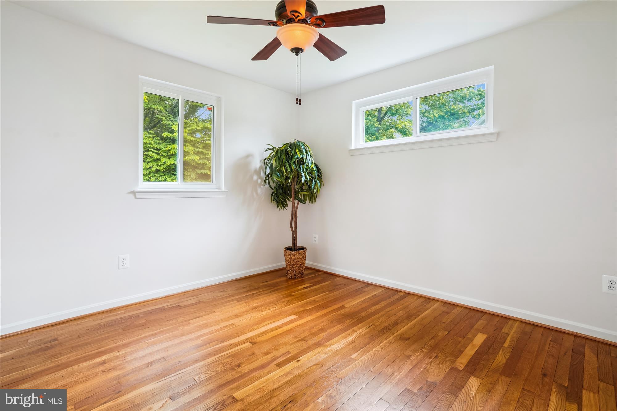 5420 EASTBOURNE DRIVE