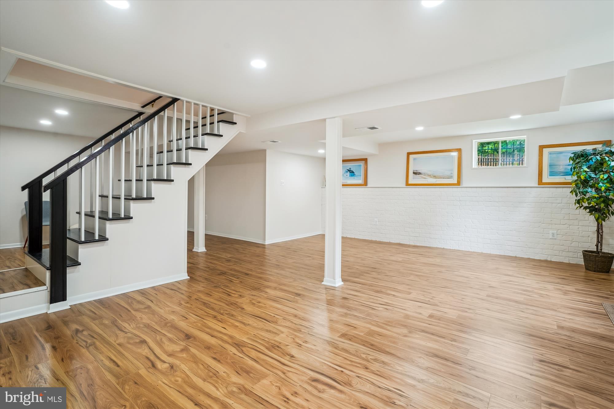 5420 EASTBOURNE DRIVE