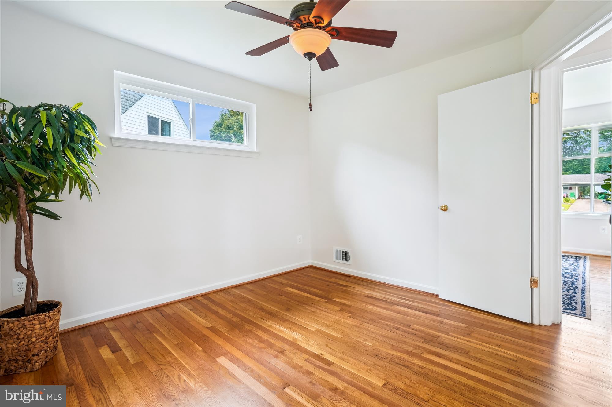 5420 EASTBOURNE DRIVE