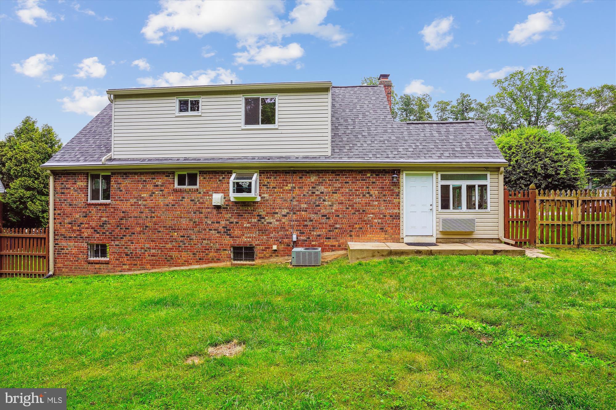 5420 EASTBOURNE DRIVE